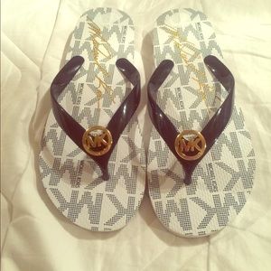 Michael kors flip flops